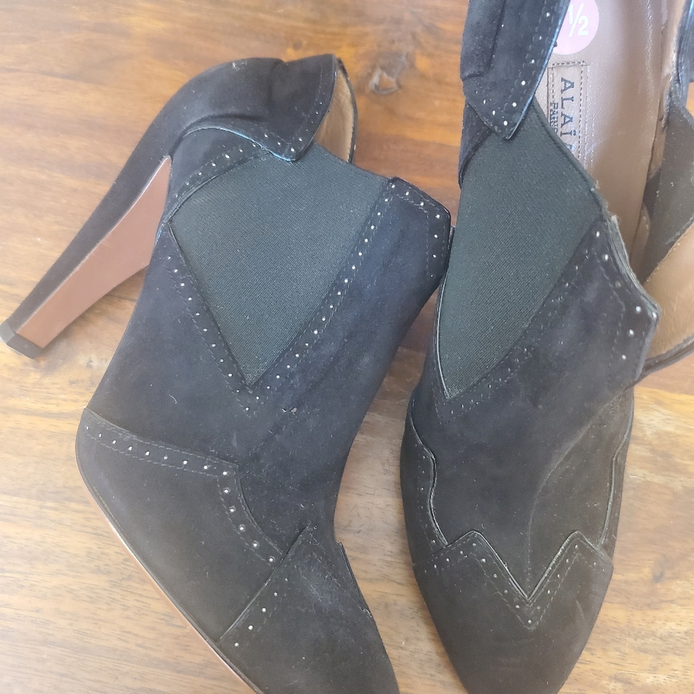 Alaia Paris Bergdorf Goodman black suede booties, ladies size 7.5